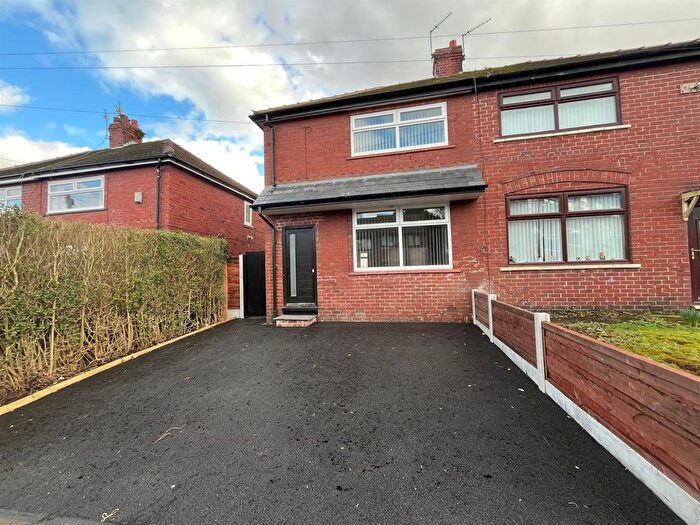 3 Bedroom Semi-Detached House To Rent In Alderley Street, Ashton-Under-Lyne, OL6