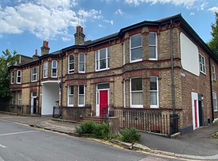 1 Bedroom Flat To Rent In Osmond Road, Hove, BN3