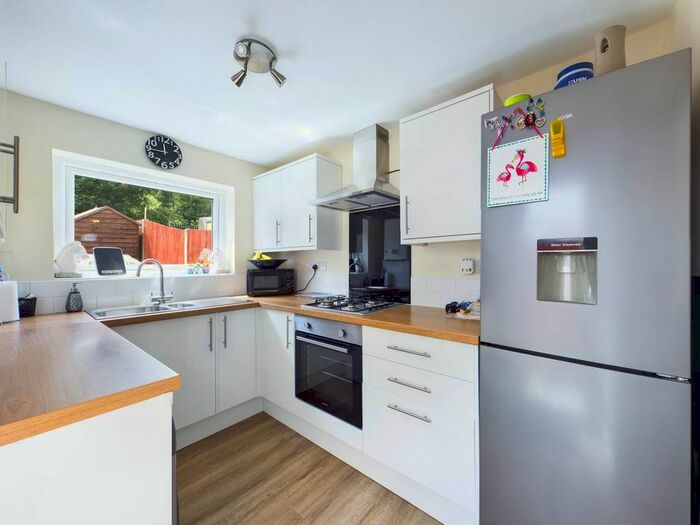 2 Bedroom Property To Rent In Charles Street, Greenhithe, Kent, DA9