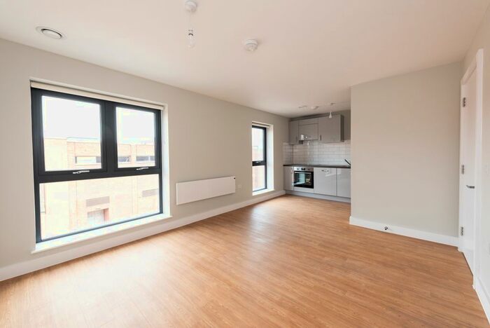 2 Bedroom Flat To Rent In Bartholomew Street, Newbury, RG14
