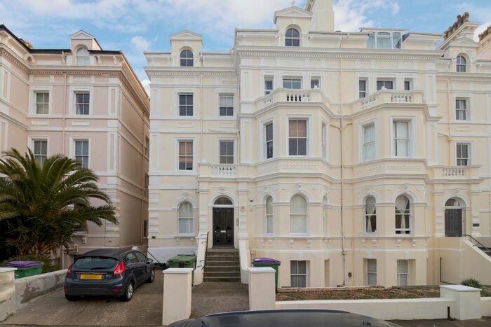 2 Bedroom Flat To Rent In Augusta Gardens, Folkestone, CT20