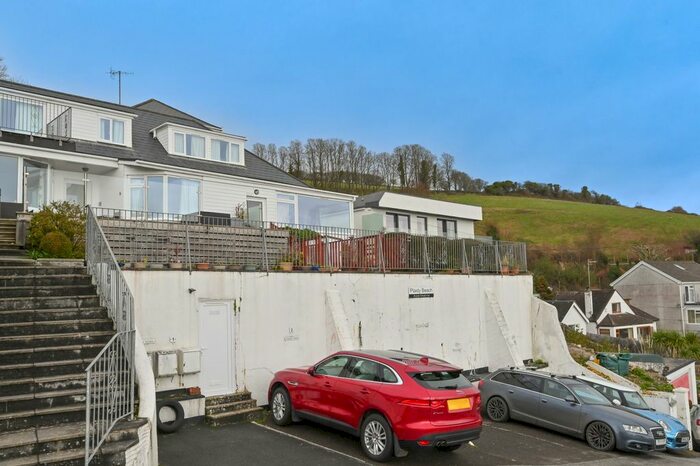 1 Bedroom Flat To Rent In Plaidy Park Road, Looe, PL13