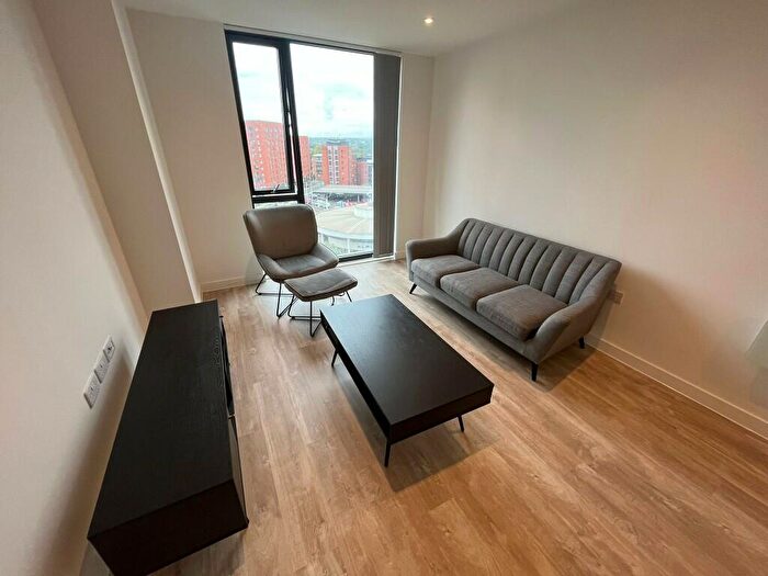 2 Bedroom Apartment To Rent In Queen Street, Manchester, Greater Manchester, M3