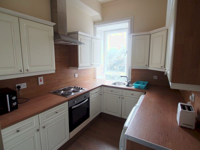 3 Bedroom Flat To Rent In King Street, Second Floor, AB24