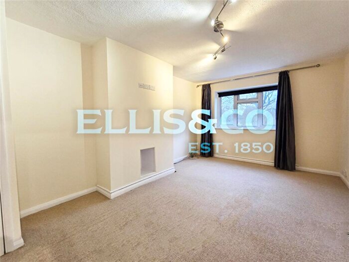 3 Bedroom Apartment To Rent In Haydon Drive, Pinner, HA5