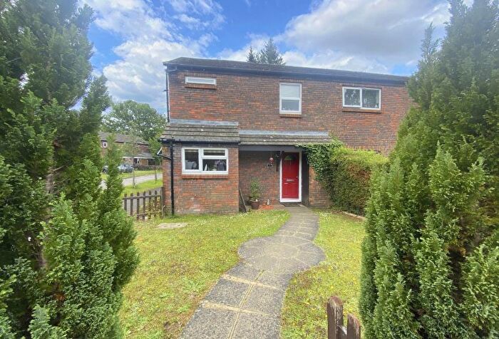 3 Bedroom End Of Terrace House To Rent In Goldsworth Park, Woking, GU21