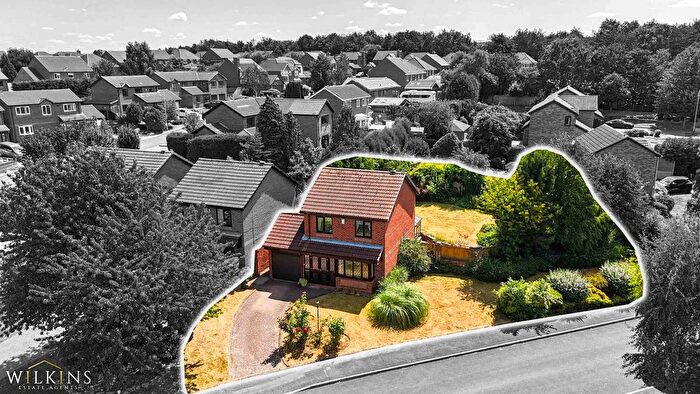 3 Bedroom Detached House For Sale In Mossdale, Wilnecote, Tamworth, Staffordshire, B77