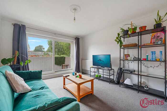 3 Bedroom Apartment For Sale In Knights Close, London, E9