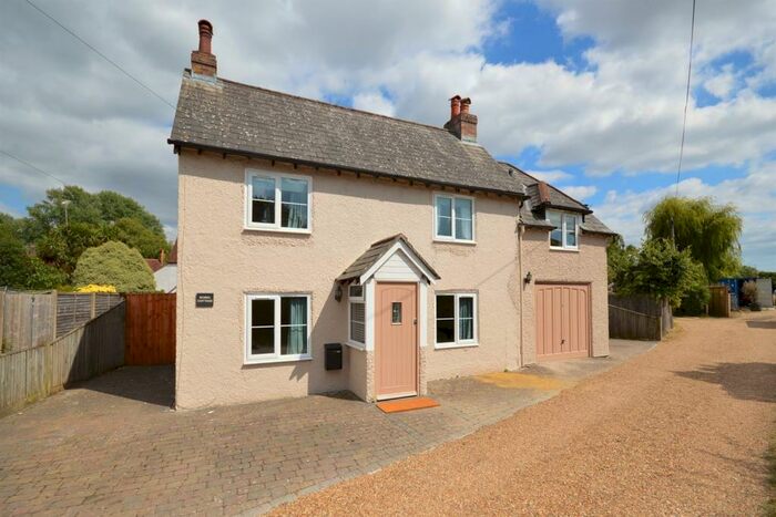 2 Bedroom Detached House To Rent In Malthouse Lane, West Ashling, PO18