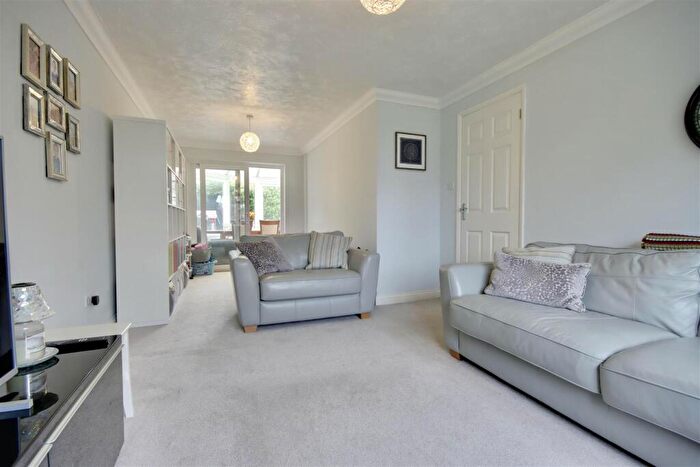 3 Bedroom Semi-Detached House For Sale In The Spring, Denmead, PO7