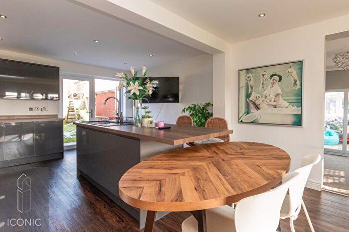 4 Bedroom Detached House For Sale In Paddock Close, Belton, Great Yarmouth, NR31