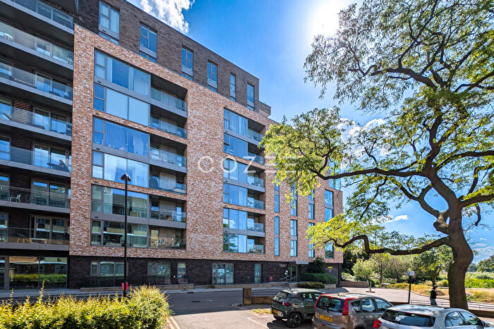 1 Bedroom Flat To Rent In Shoreline Building, Woodberry Down, N4