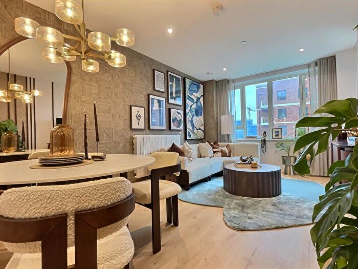 2 Bedroom Apartment For Sale In Lombard Square, Woolwich, London, SE28