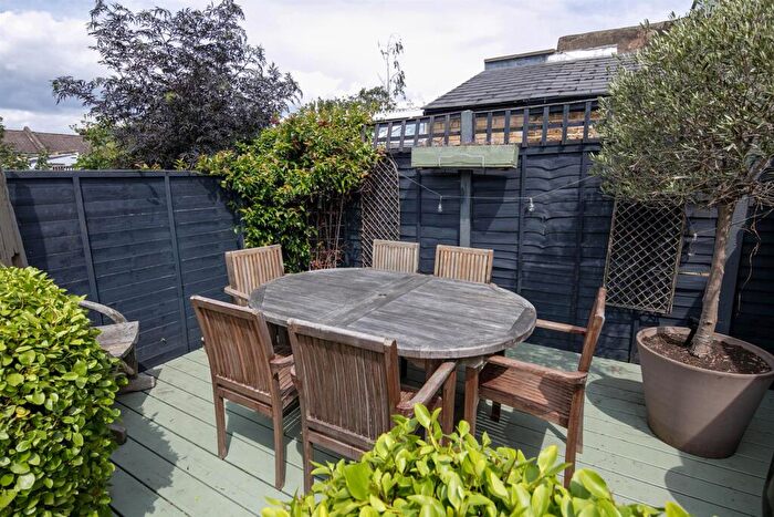 3 Bedroom Terraced House For Sale In Howbury Road, Nunhead, SE15
