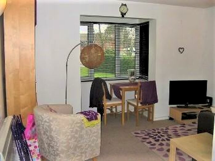 1 Bedroom Flat To Rent In Bradman Row, Edgware, HA8