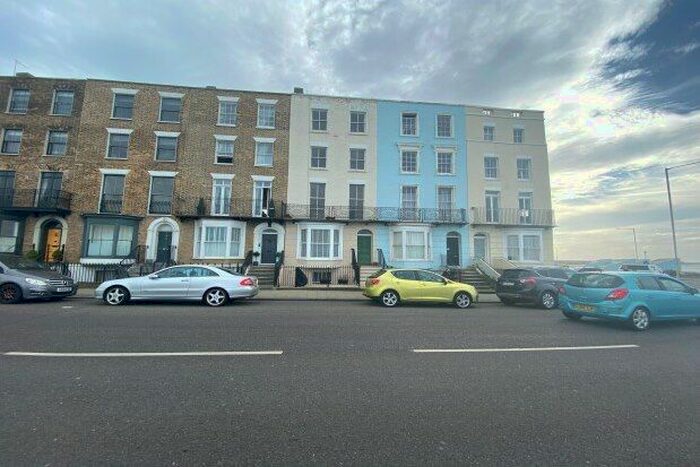 3 Bedroom Maisonette To Rent In Fort Crescent, Margate, CT9
