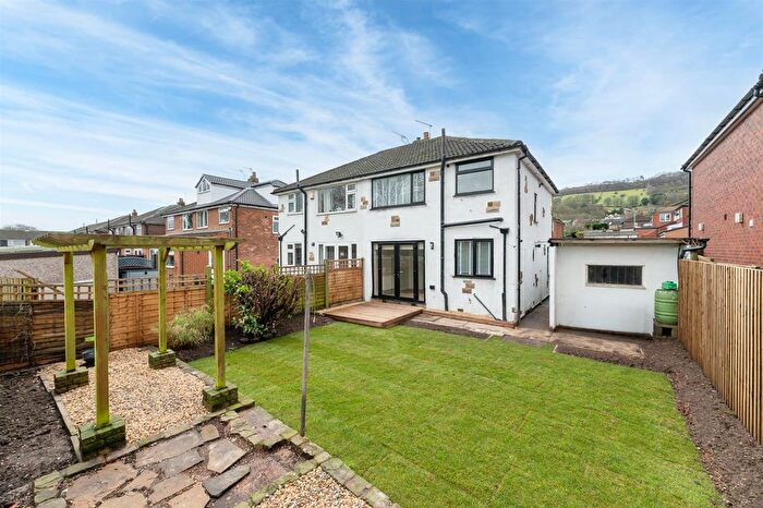 3 Bedroom Semi Detached House For Sale In Cambridge Way, Otley, LS21