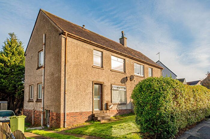 3 Bedroom End Of Terrace House For Sale In Easterton Avenue, Busby, G76