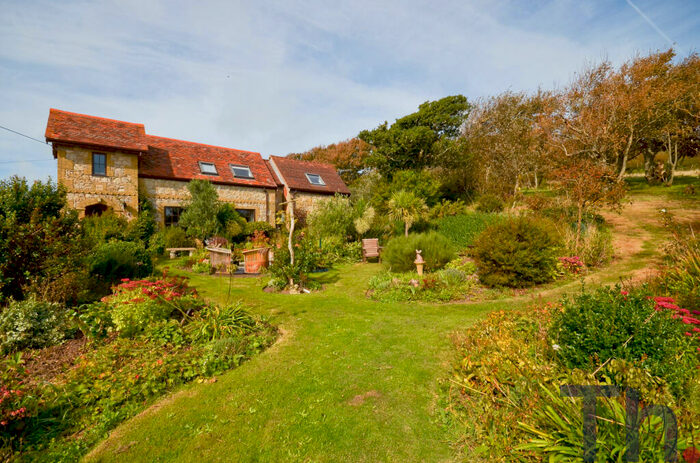 4 Bedroom Detached House For Sale In Alum Bay, Totland Bay, Isle Of Wight, PO39