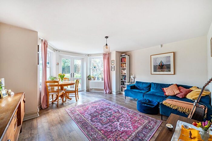 2 Bedroom Flat For Sale In Church Road, Crystal Palace, London, SE19