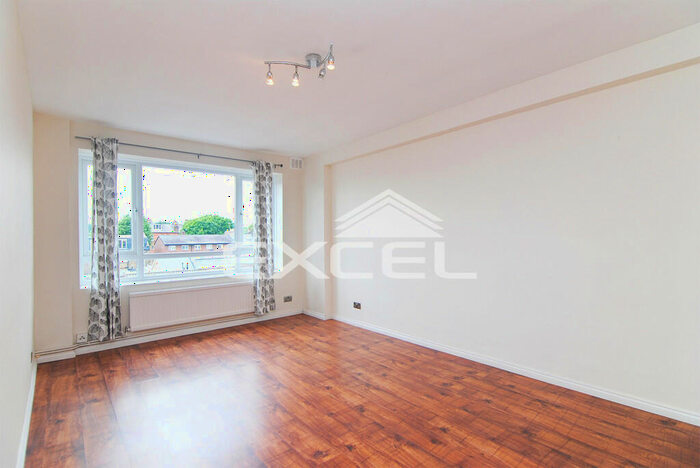 Studio To Rent In Gayton Crescent, Hampstead, London, NW3