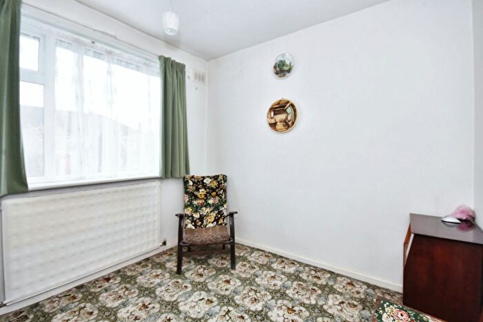 2 Bedroom Bungalow For Sale In Bridgefield Close, High Lane, Stockport, Greater Manchester, SK6