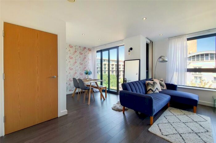 1 Bedroom Apartment To Rent In Surrey Quays Road, Canada Water, London, SE16