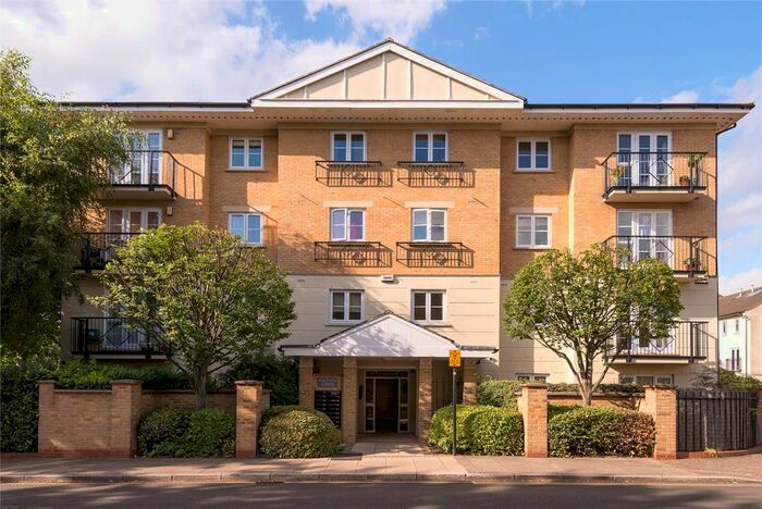 2 Bedroom Flat To Rent In Maltings Lodge, Corney Reach Way, W4