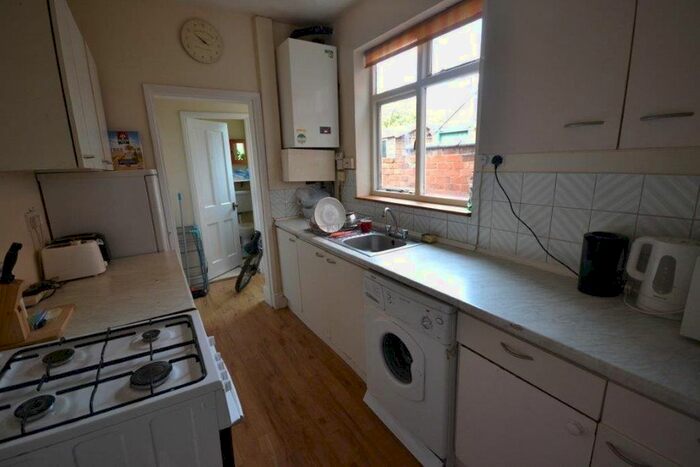 3 Bedroom Terraced House To Rent In Hartopp Road, Leicester, LE2