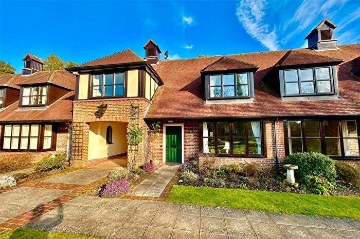 3 Bedroom Retirement Property For Sale In Mytchett Heath, Mytchett, Camberley, Surrey, GU16