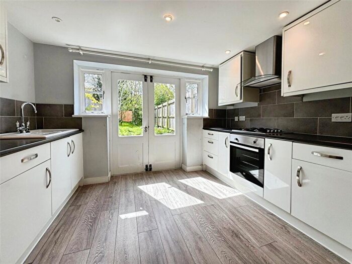 3 Bedroom Terraced House For Sale In Carisbrooke High Street, Newport, Isle Of Wight, PO30