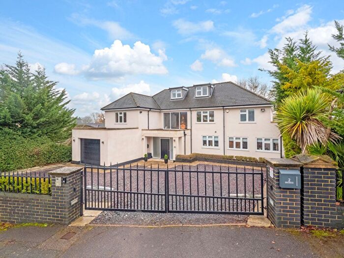 5 Bedroom Detached House For Sale In Greenbrook Avenue, Hadley Wood, EN4