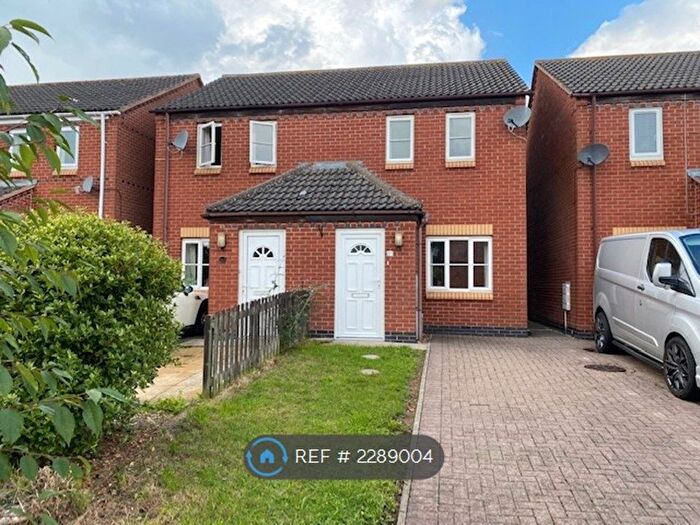 2 Bedroom Semi-Detached House To Rent In Kings Road, Oakham, LE15