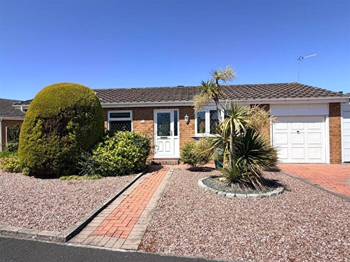 3 Bedroom Semi-Detached Bungalow For Sale In Holcroft Place, Lytham, FY8
