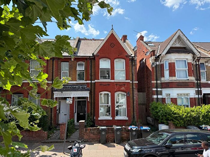 1 Bedroom Studio To Rent In Harlesden Gardens, London, NW10