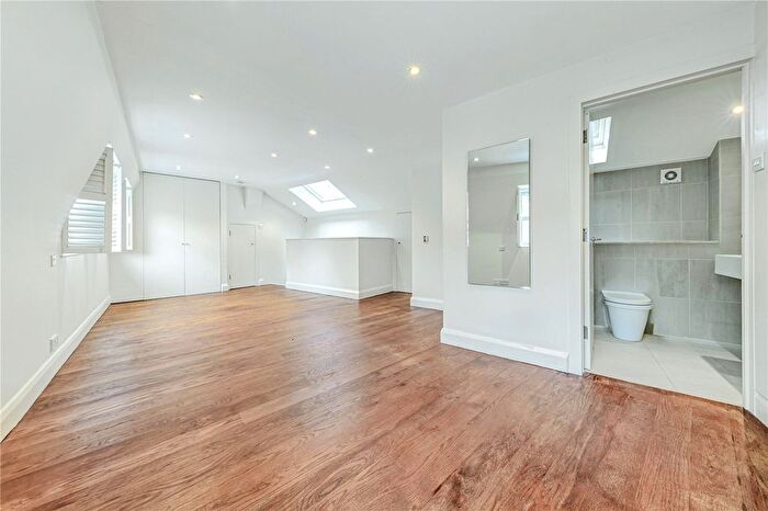 3 Bedroom Mews To Rent In St. Peters Place, London, W9