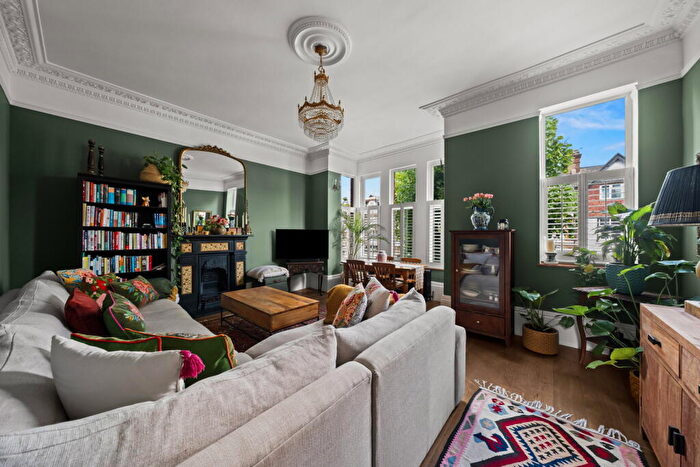 3 Bedroom Duplex For Sale In Dean Road, NW2