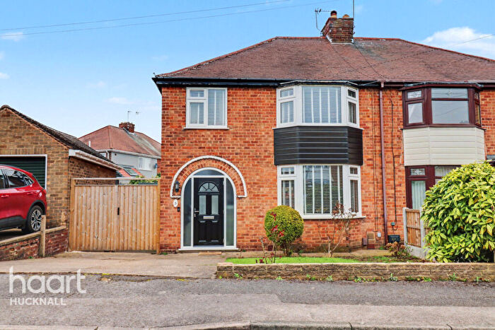 3 Bedroom Semi Detached House For Sale In Leadale Avenue, Nottingham, NG15
