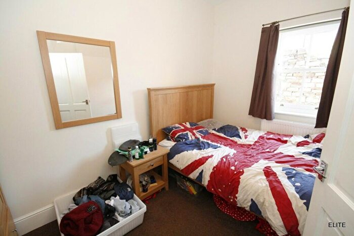 2 Bedroom Apartment To Rent In Gilesgate, Durham, DH1