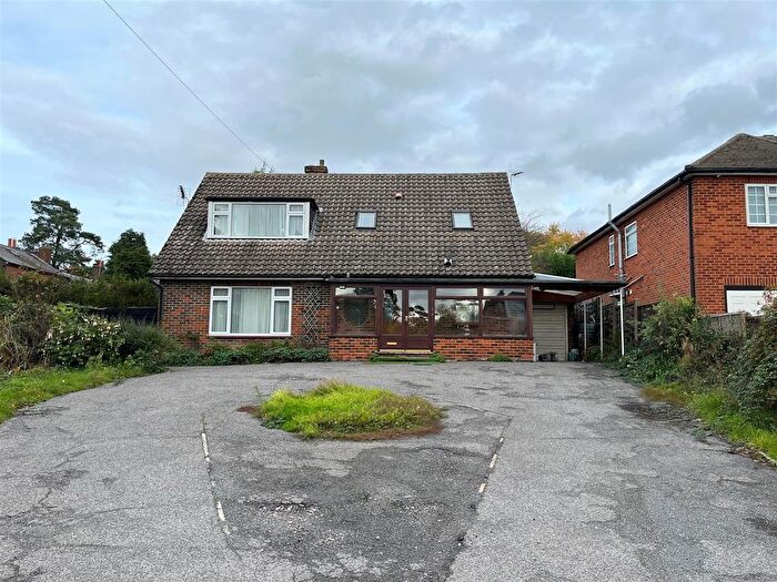 4 Bedroom Detached Bungalow To Rent In Stonards Hill, Epping, CM16
