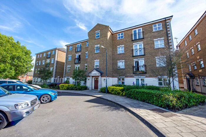 1 Bedroom Apartment To Rent In Brook Square, Shooter`s Hill, SE18