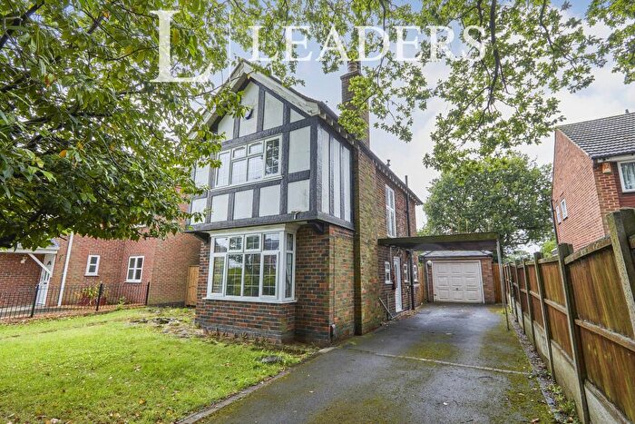 3 Bedroom Detached House To Rent In Moorway Lane, Littleover, DE23