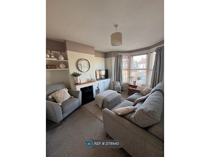 2 Bedroom Flat To Rent In Bayswater Road, Bristol, BS7