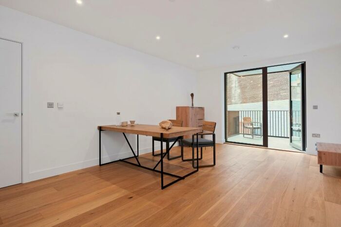 3 Bedroom Apartment To Rent In Milliner House, Wild Flower Gardens, London, E3
