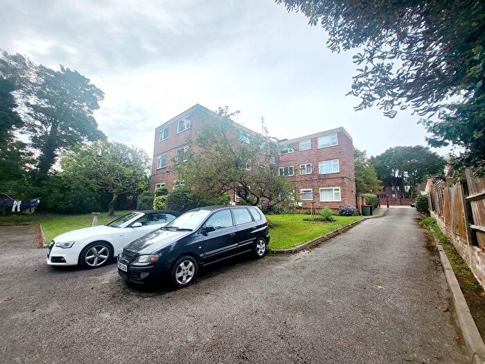 2 Bedroom Flat For Sale In Holly Lodge, Wisteria Road, London, SE13