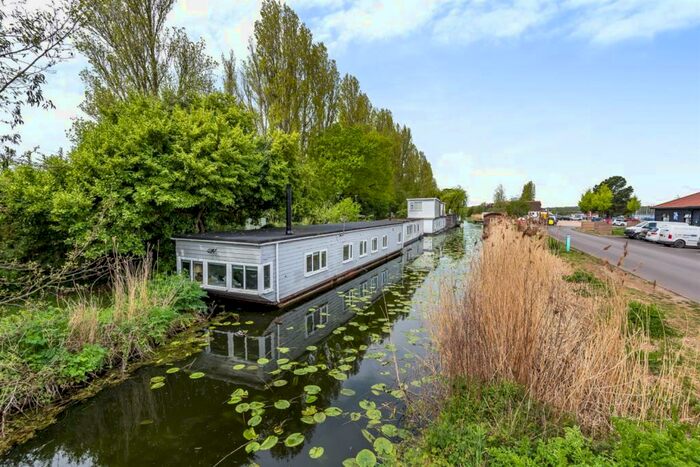 2 Bedroom Detached House For Sale In Chichester Marina, Chichester, PO20