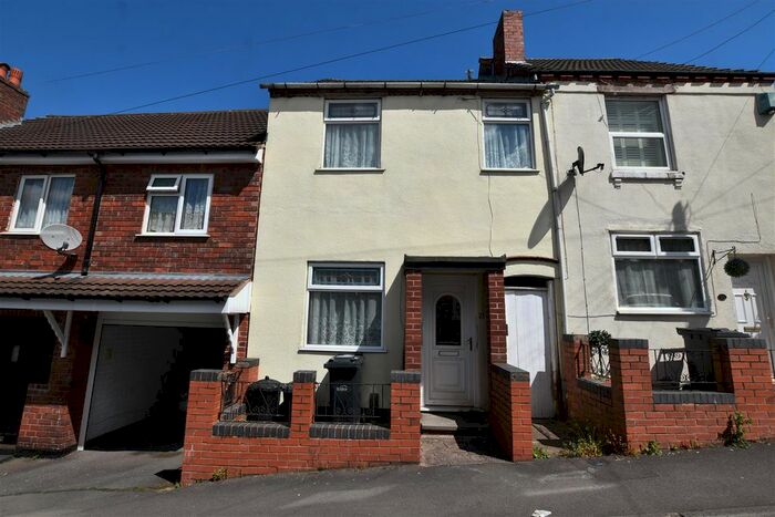 3 Bedroom Property To Rent In Park Street, Lye, Stourbridge, DY9