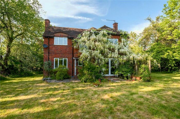 2 Bedroom Detached House For Sale In Farnham Road, Ewshot, Farnham, Hampshire, GU10