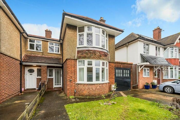 3 Bedroom Semi-Detached House For Sale In Botley, Oxford, OX2