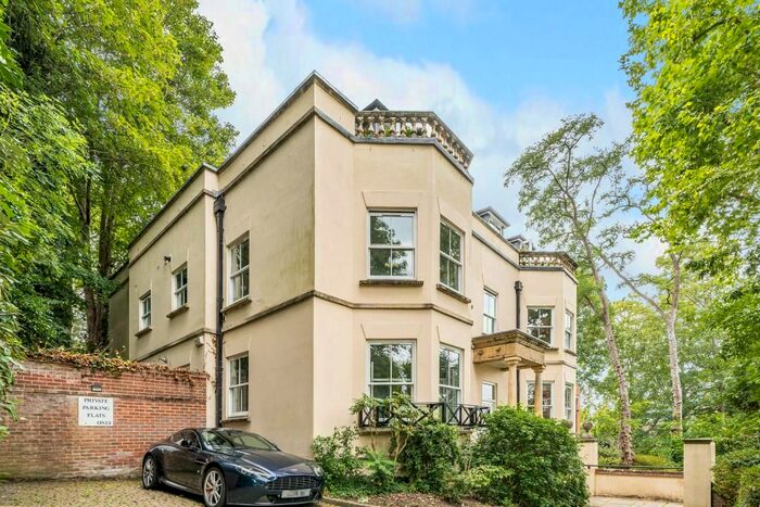 3 Bedroom Flat To Rent In Cholmeley Park, Highgate, N6